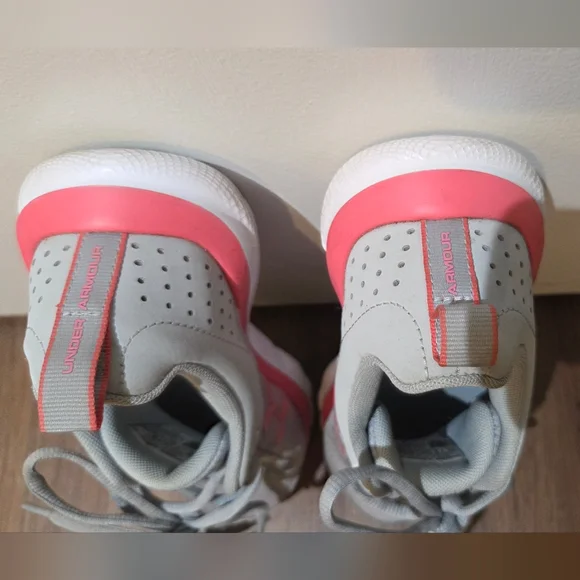 Women's Bright Pink And Gray Under Armour Shoes, Size 6.5 - Picture 6 of 15